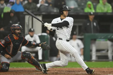 White Sox keep pace in AL Central with win over Tigers